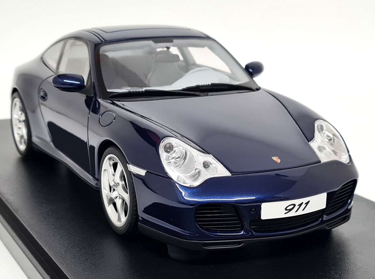 GTSpirit 1/18 Porsche 911 996 Carrera 4S Metallic Blue 2002 Resin Model Car