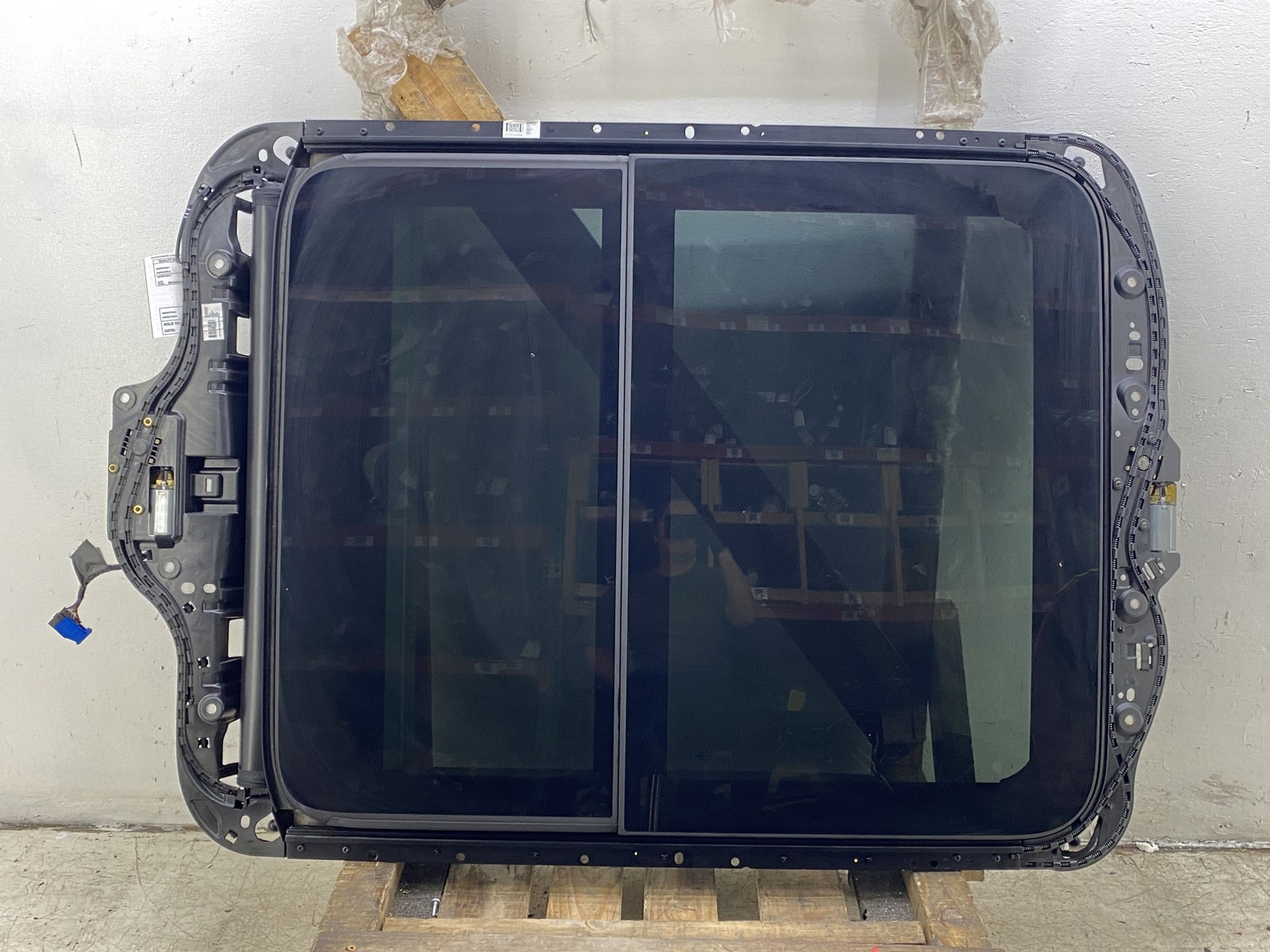 2017-2022 MASERATI LEVANTE OEM FRONT & REAR PANORAMIC SUNROOF GLASS WINDOW