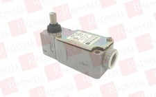 SCHNEIDER ELECTRIC XC2 JC10151H5 / XC2JC10151H5 (USED)