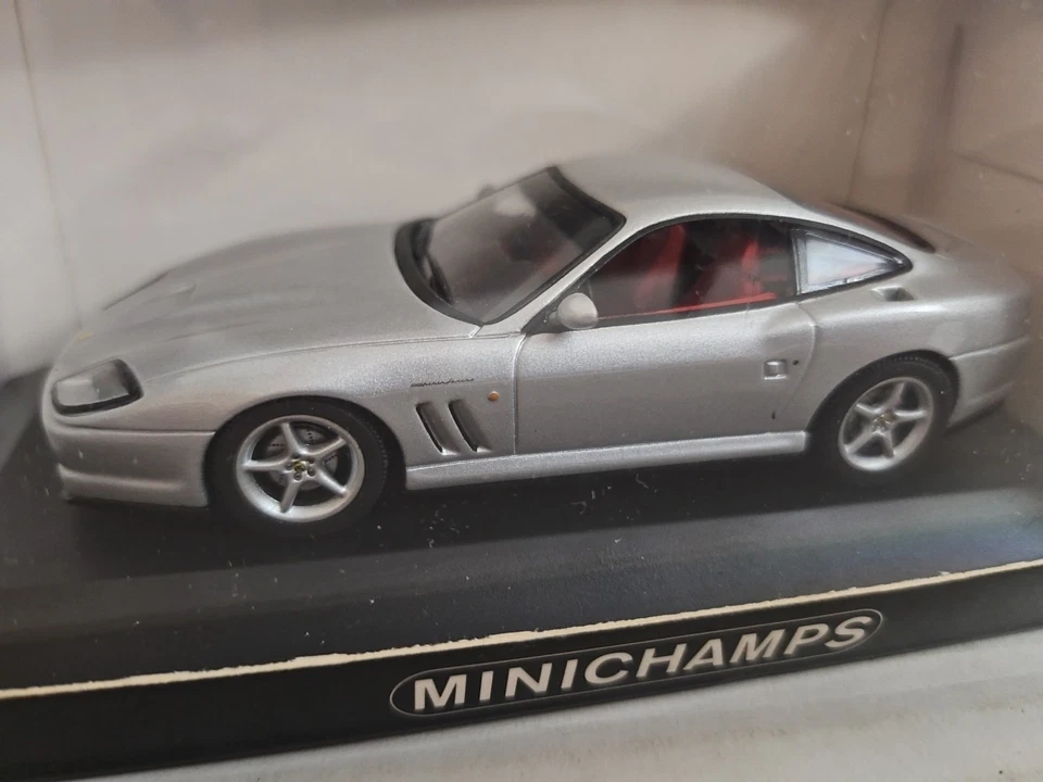 Minichamps 1:43 scale model Ferrari 550 Maranello in Silver 1996 Diecast Car - Image 4 of 4