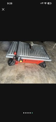 Diamondback Table Saw Red Black Power Tool