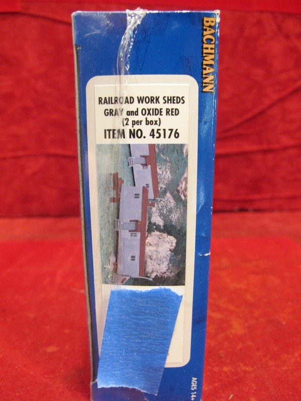 Bachmann ~ HO Scale~ Railroad Work Sheds - Gray & Oxide Red ~ Kit ~ 45176 SEALED