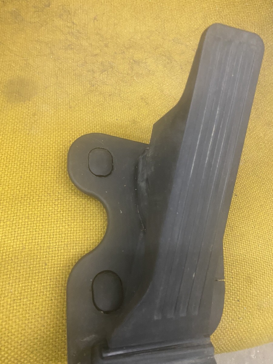 BODY-GA3箱セット Hyundai Grandeur TG - USED PEDAL ASSY-ACCEL [32710-3L100]