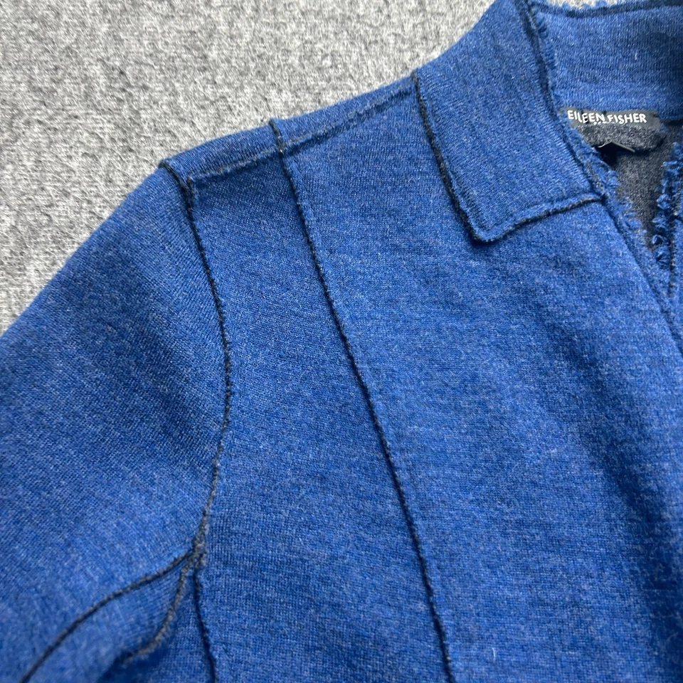 Chaqueta de punto PP petite de lana merino Eileen Fisher con cierre a presión para mujer en azul Foto 4 de 4
