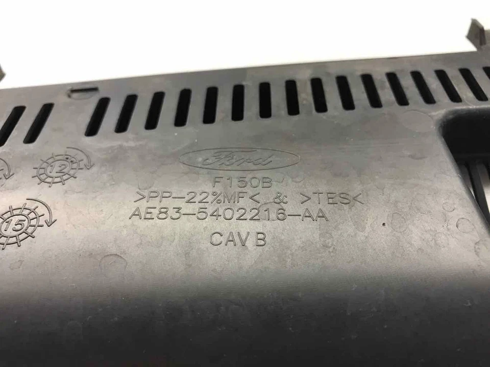 Ford Fiesta 2012 limpiaparabrisas exterior cubierta de pantalla moldura ventilación usado Foto 2 de 4