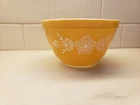 Vintage Pyrex Sunflower Nesting Bowl 401 Butterfly Gold