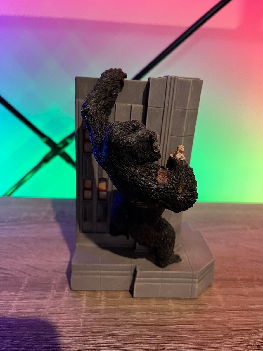 Weta Collectibles King Kong wt Ann Statue 2005 Action Figure 
