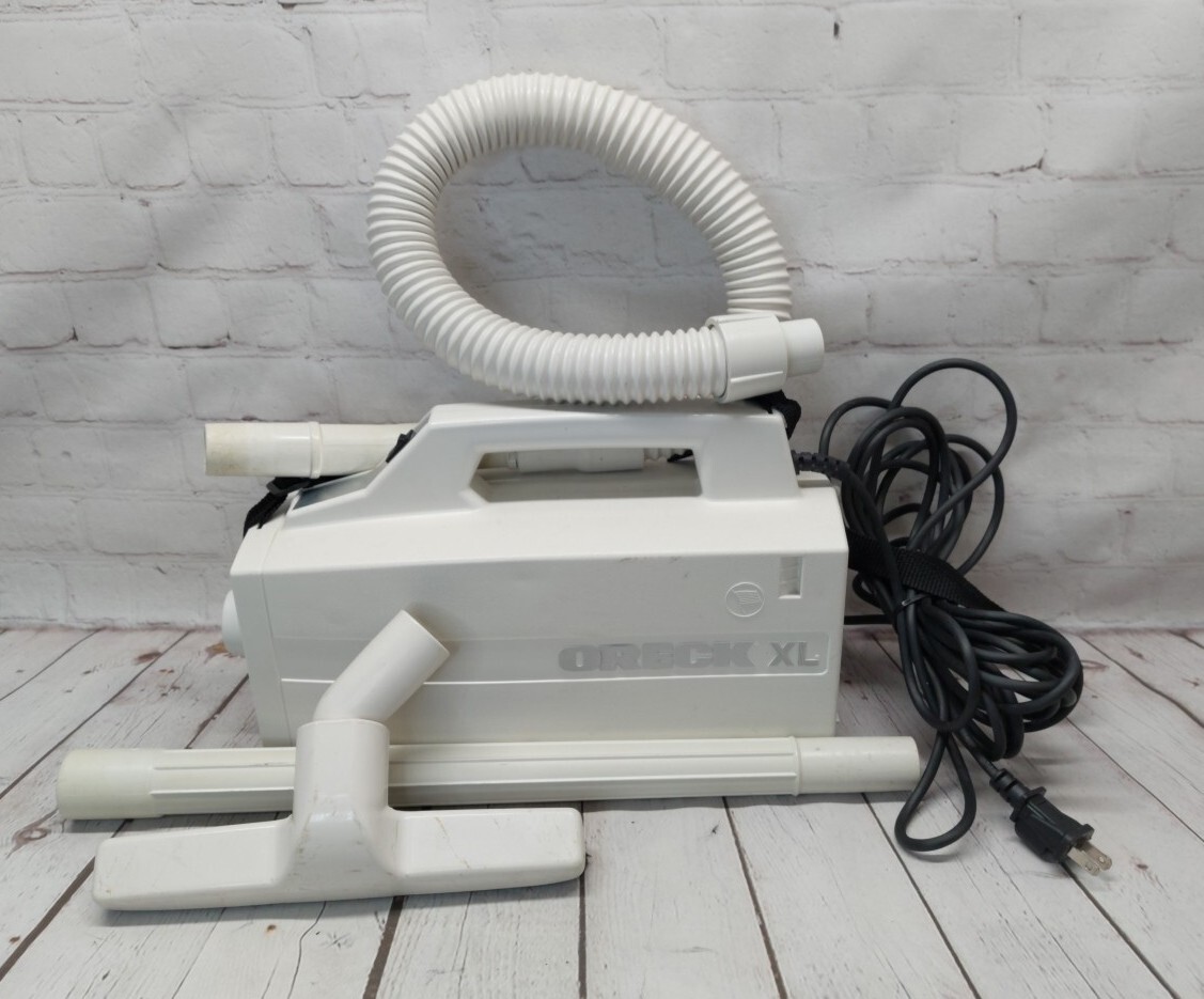 Oreck XL BB870AWSQ Canister Handheld Vacuum w/ Attachments Vintage