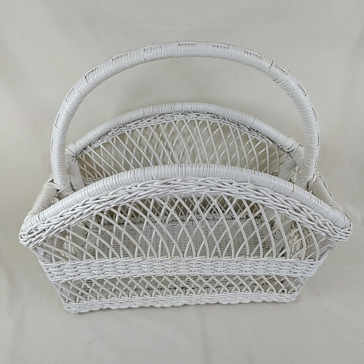 Revista de bambú vintage blanco pintado mimbre ratán celosía - Ver comentario