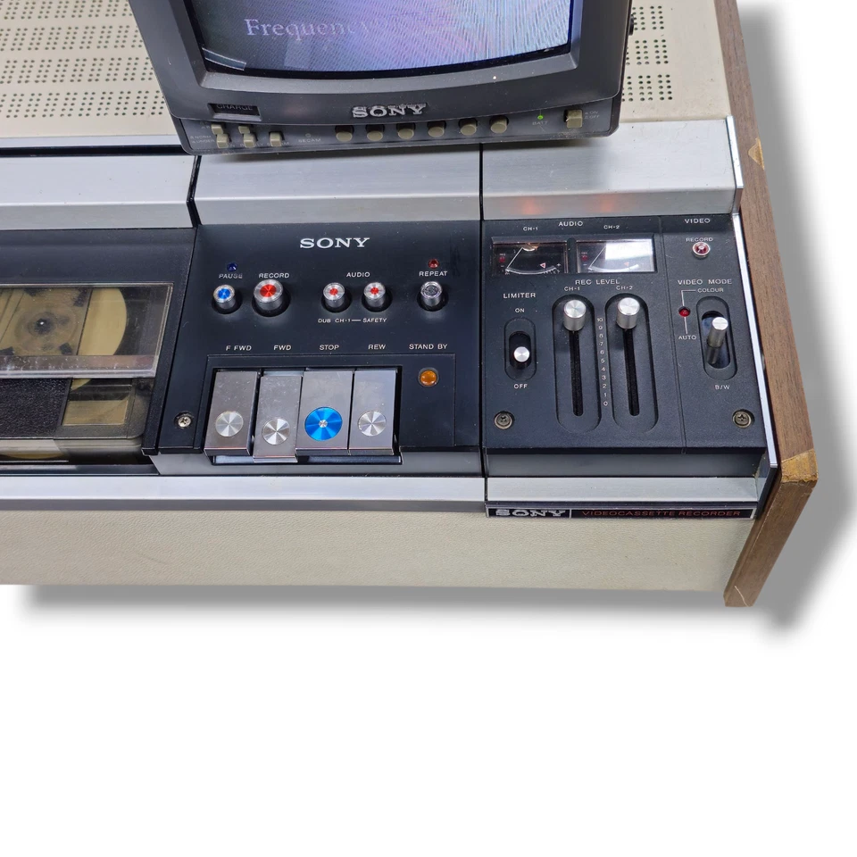 Sony VO-1810UK U-Matic Videorecorder - Bild 3 von 4