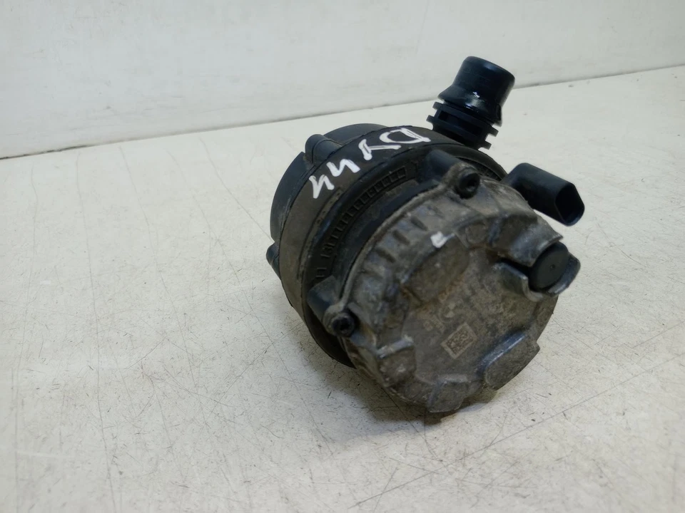 BOMBA DE AGUA REFRIGERANTE BMW I3 AUXILIAR EV 94AH ELÉCTRICA 8600285 I01 2013 - 2022 Foto 2 de 4