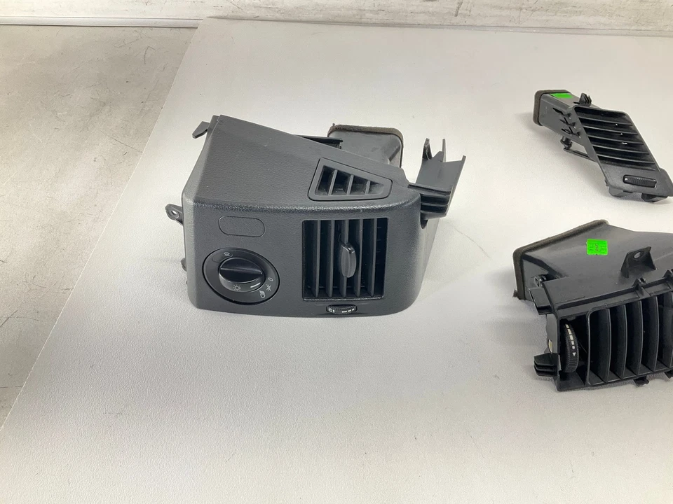 10-18 Mercedes-Benz Sprinter painel esquerdo e direito AC grade de acabamento de ventilação de ar fabricante de equipamento original - Imagem 3 de 4