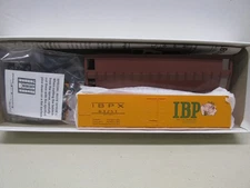 RED CABOOSE ~ IOWA BEEF PACKERS MATHER MEAT REEFER CAR # 63251 ~ KIT ~HO SCALE