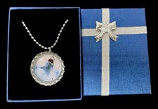 Shark / gift / Prize / Jewelry / Bottle Cap Necklace / Gift / Jaws
