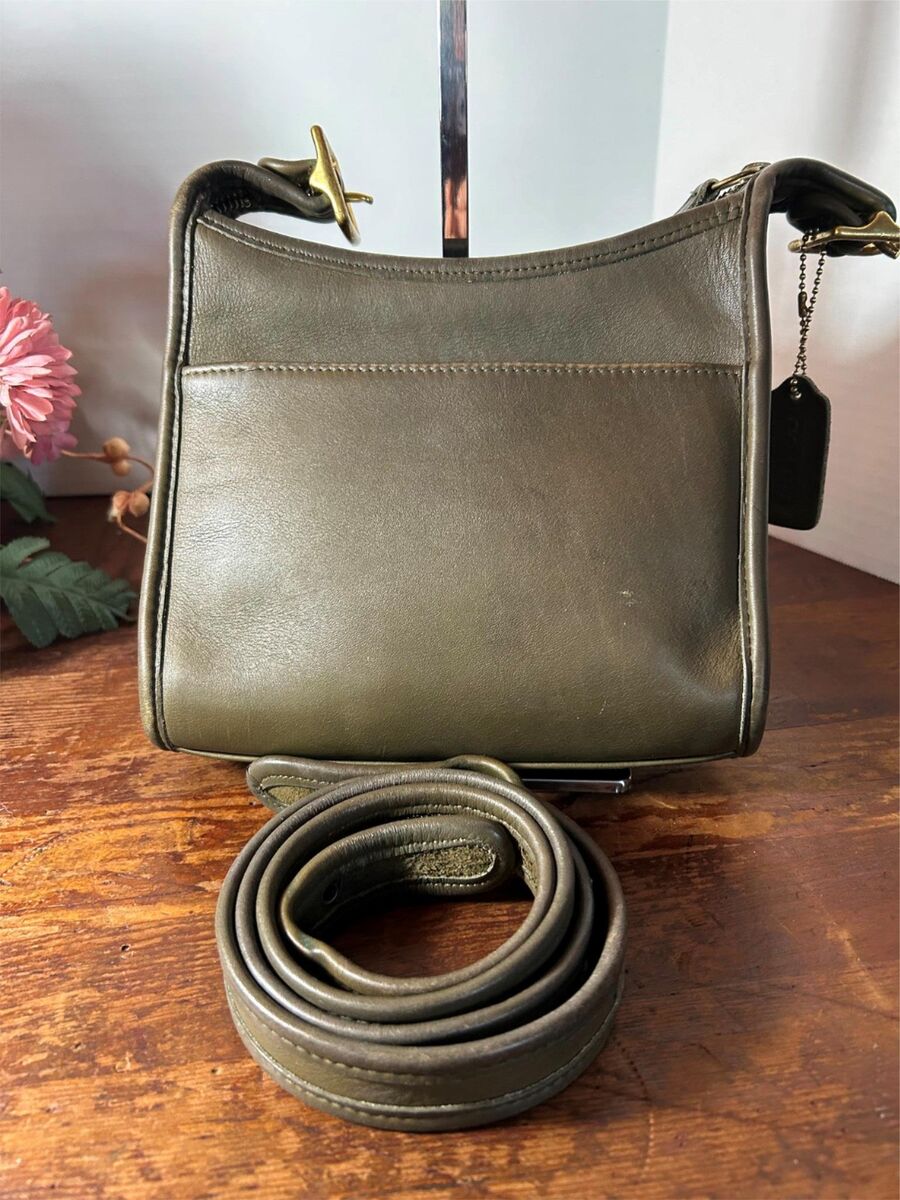 Vintage Coach Legacy Small Zip Crossbody Shoulder Bag 9997 Vintage Coach Legacy Small Zip Crossbody Shoulder Bag 9997