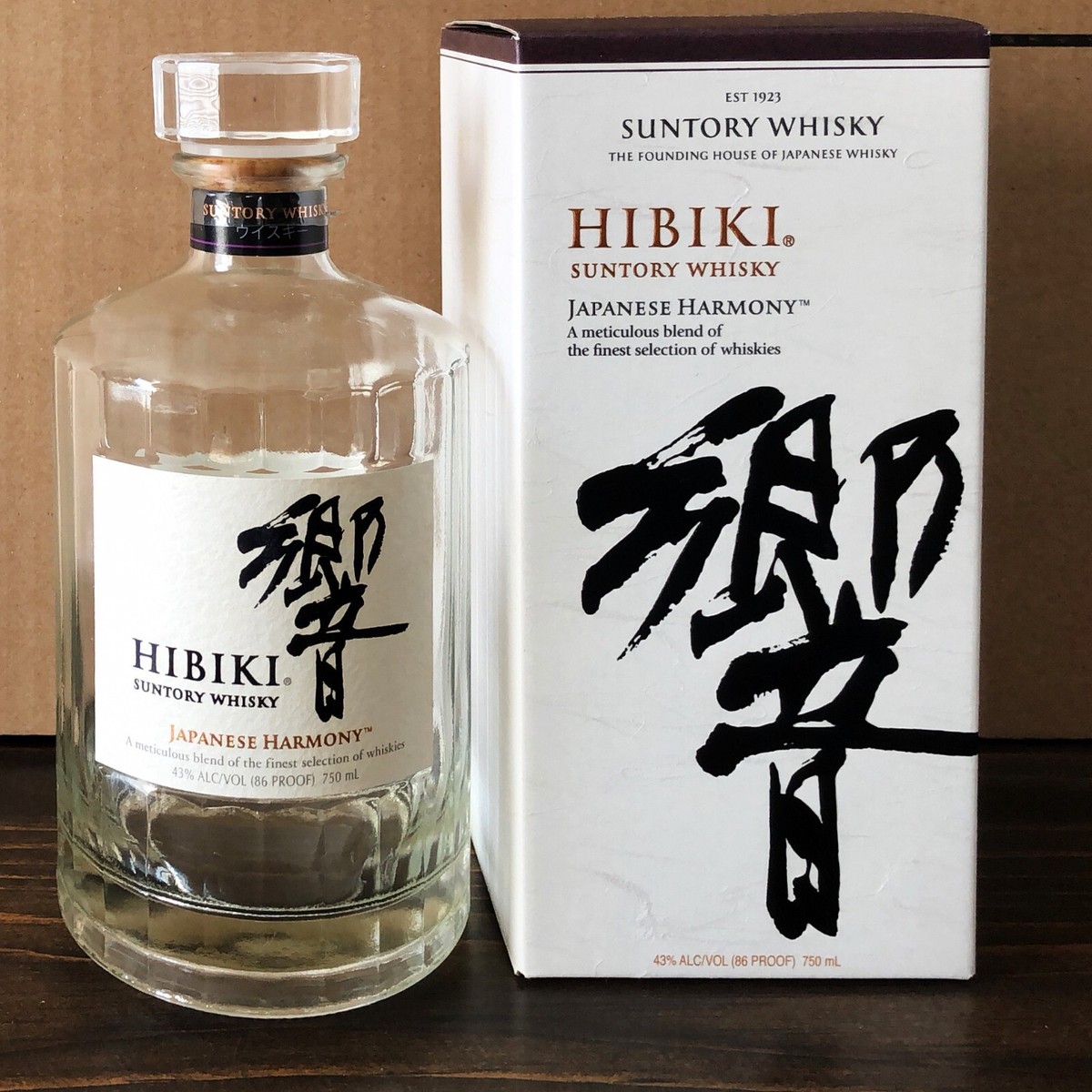 Hibiki Suntory Japanese Harmony Whisky Bottle and Box 750 ml
