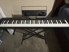 piano keyboard