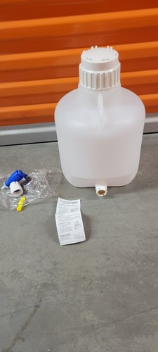 Thermo Scientific Nalgene Carboy with Spigot LDP 10L Model# 2318-0020 - Picture 5 of 6