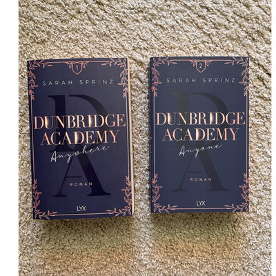 Dunbridge Academy Band 1 & 2 mit Farbschnitt und Poster - Sarah Sprinz