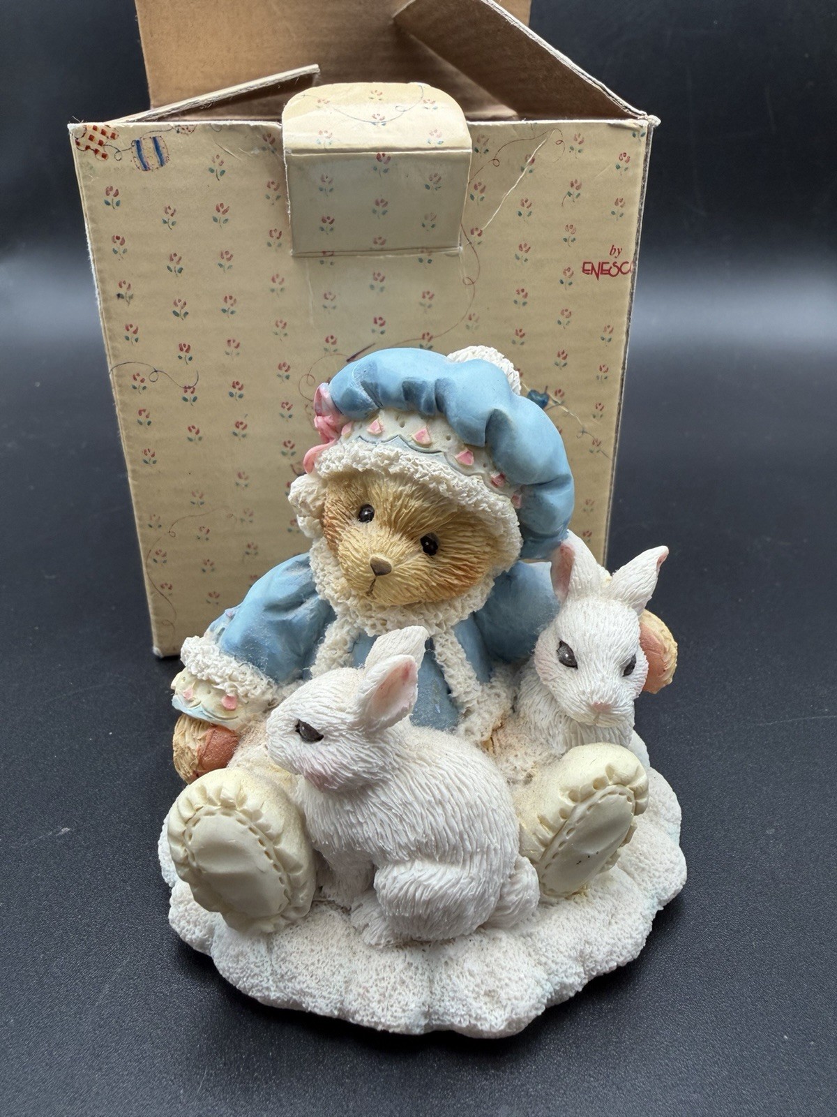 1994 Cherished Teddies 622818 Sonja Holiday Cuddles w/ Rabbits Bear Figurine