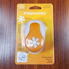 Fiskars Small Snowflake .96" Lever Punch 154750-1002