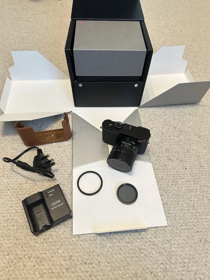 SOLO POR $1,870 AT ✅️10DRONE. COM✅️ Cámara digital SLR Leica Q2 47,3 MP USADA Foto 2 de 4