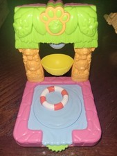 Chubby Puppies and Friends 2-in 1 Flip N  Island Party Playset Spin Master