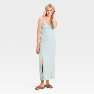 Universal Thread Women s Cami Denim Maxi Dress - Light Wash Size Small NWT