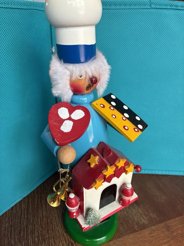 Vintage  Erzgebirge’ German Smoker..Xmas Organ Grinder..collectible!