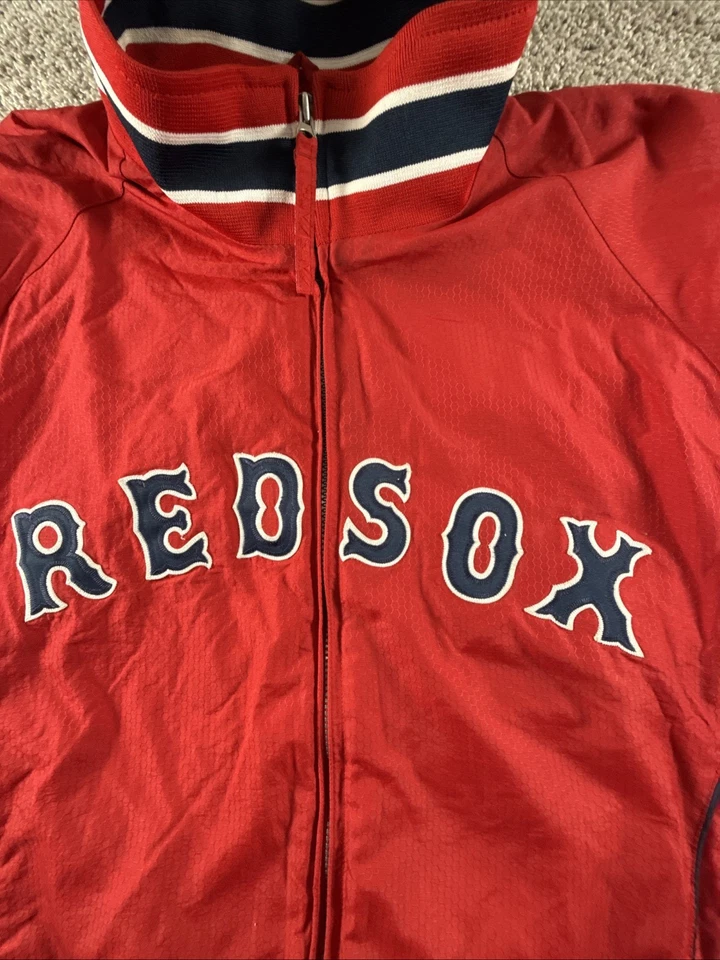 CHAQUETA DUGOUT MAJESTUOSA AUTÉNTICA DE COLECCIÓN AÑOS 00 MLB BOSTON RED SOX PARCHE BANDERA DE EE. UU. 2XL Foto 2 de 4