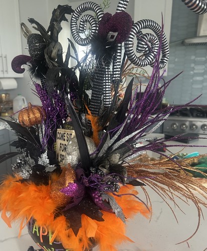 Witch Feet Cauldron Glass Vase feather floral arrangment Halloween Centerpiece - Picture 3 of 11