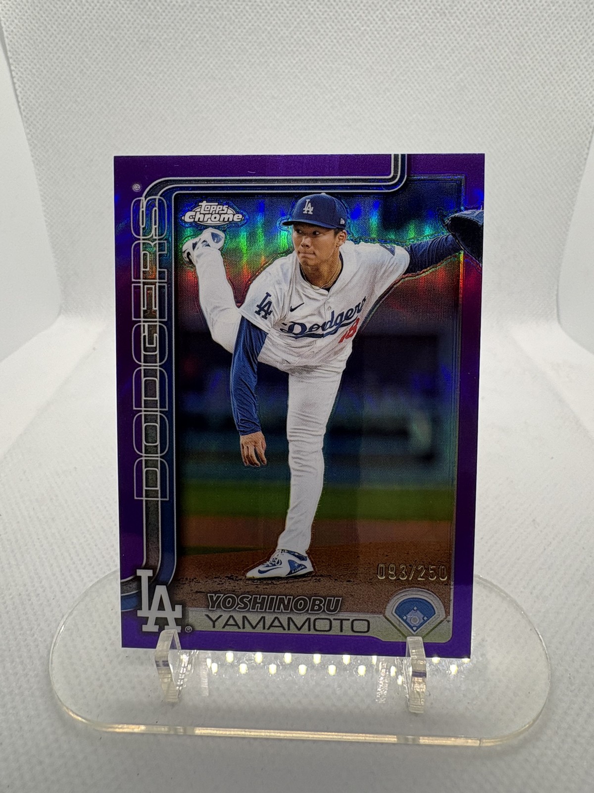 2025 Topps Chrome - Yoshinobu Yamamoto #179 Purple Refractor /250