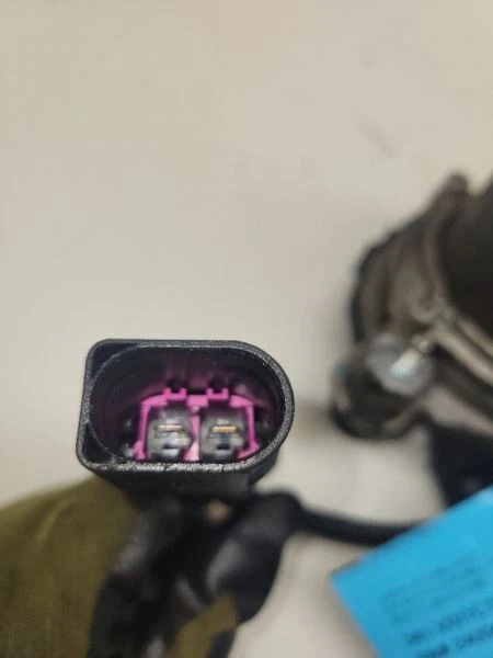 2013 VOLKSWAGEN BEETLE СМОГ НАСОС - Изображение 4 из 4