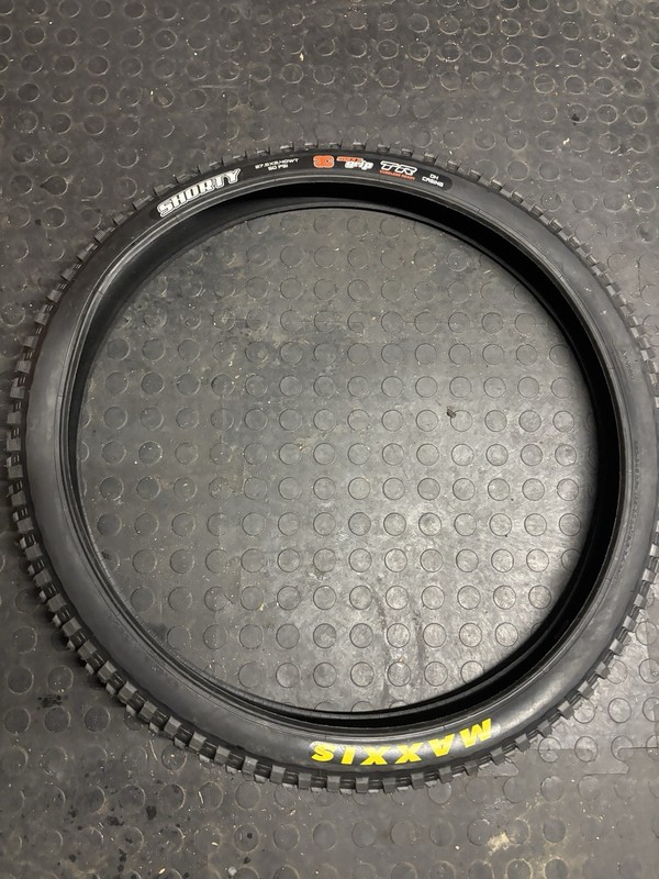 Maxxis Shorty Dh Tyre. 27.5 x 2.4 Wt. 3c. Tubeless Ready