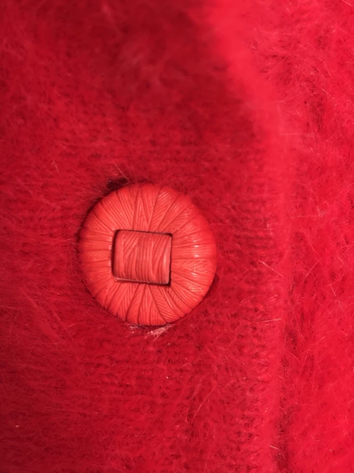 Chaqueta Suéter Roja Forrada Difusa Angora De Colección Talla XL Botón Angora de Alta Calidad Foto 3 de 4