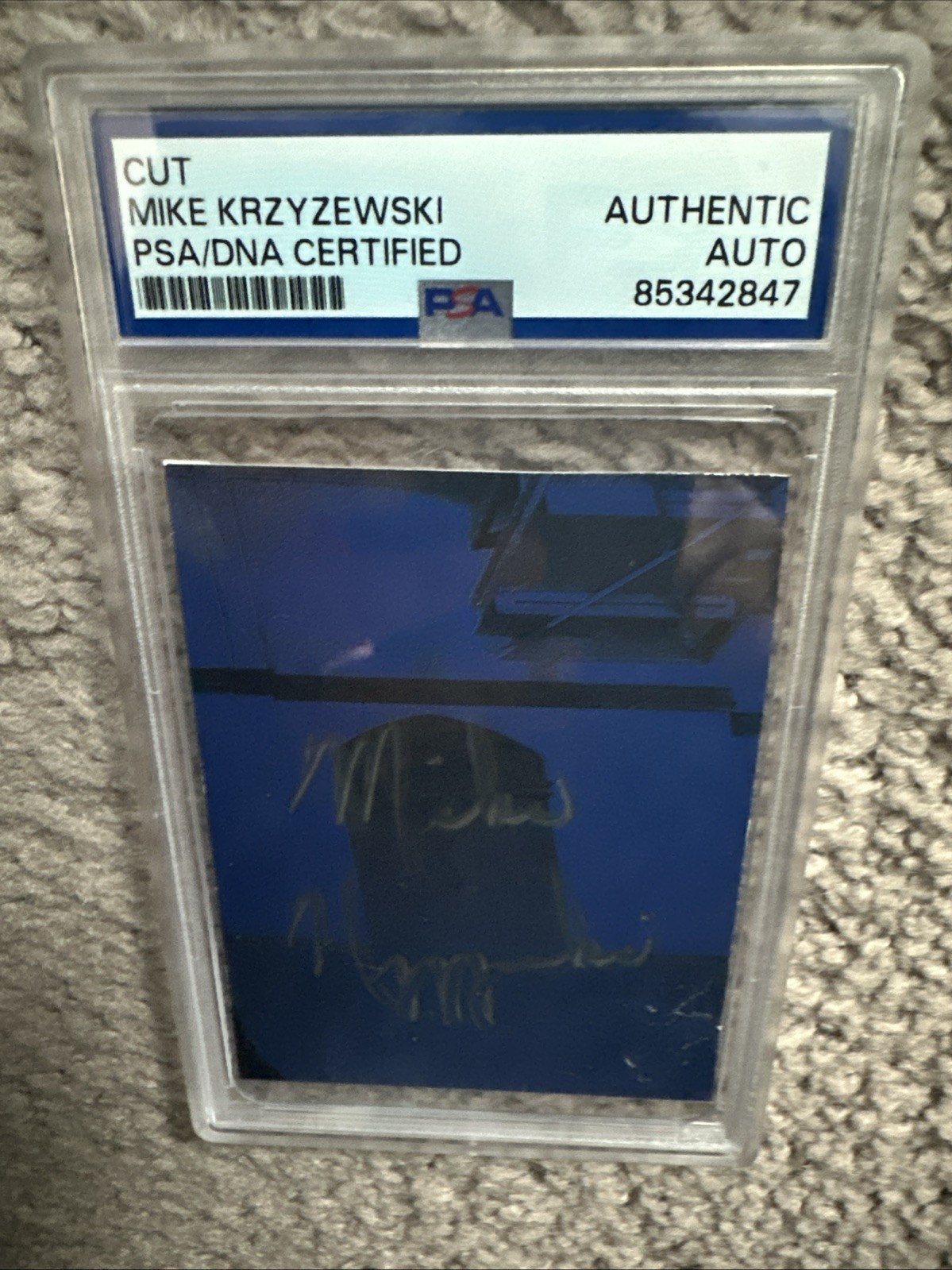 Mike Krzyzewski 85241218 Duke Coach Legend PSA DNA Authentic Cut Auto 