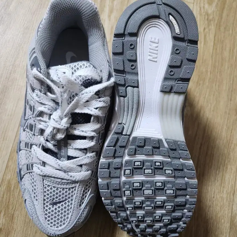 Nike Air Max 235 Sneakers - Brand New, Gray thumbnail 3