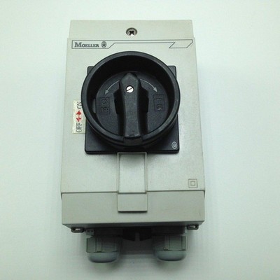 Moeller P1-32/I2/SVB-SW/HI11 Disconnect Enclosed Switch, 600VAC 32Amp W/Auxiliar