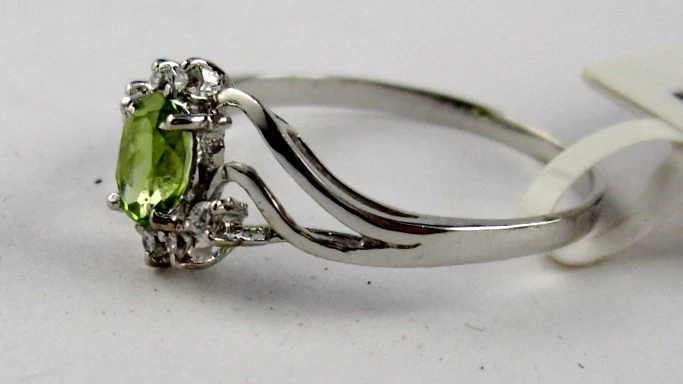 L37 PERIDOTO ANELLO ARGENTO 925 OVALE LEVIGATA CON ZIRCONIA Fiori Forma diverse - Immagine 2 di 4
