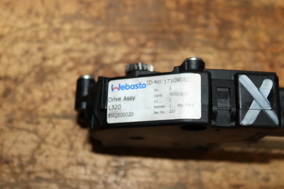 2006 - 2013 LAND ROVER RANGE ROVER SPORT - SUNROOF SUN MOON ROOF MOTOR  Foto 2 de 4