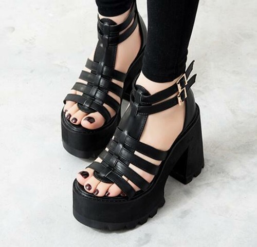 platform buckle strap sandals