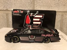 Dale Earnhardt Sr 2002 Legacy Nascar 1/24 Diecast DEI Action 