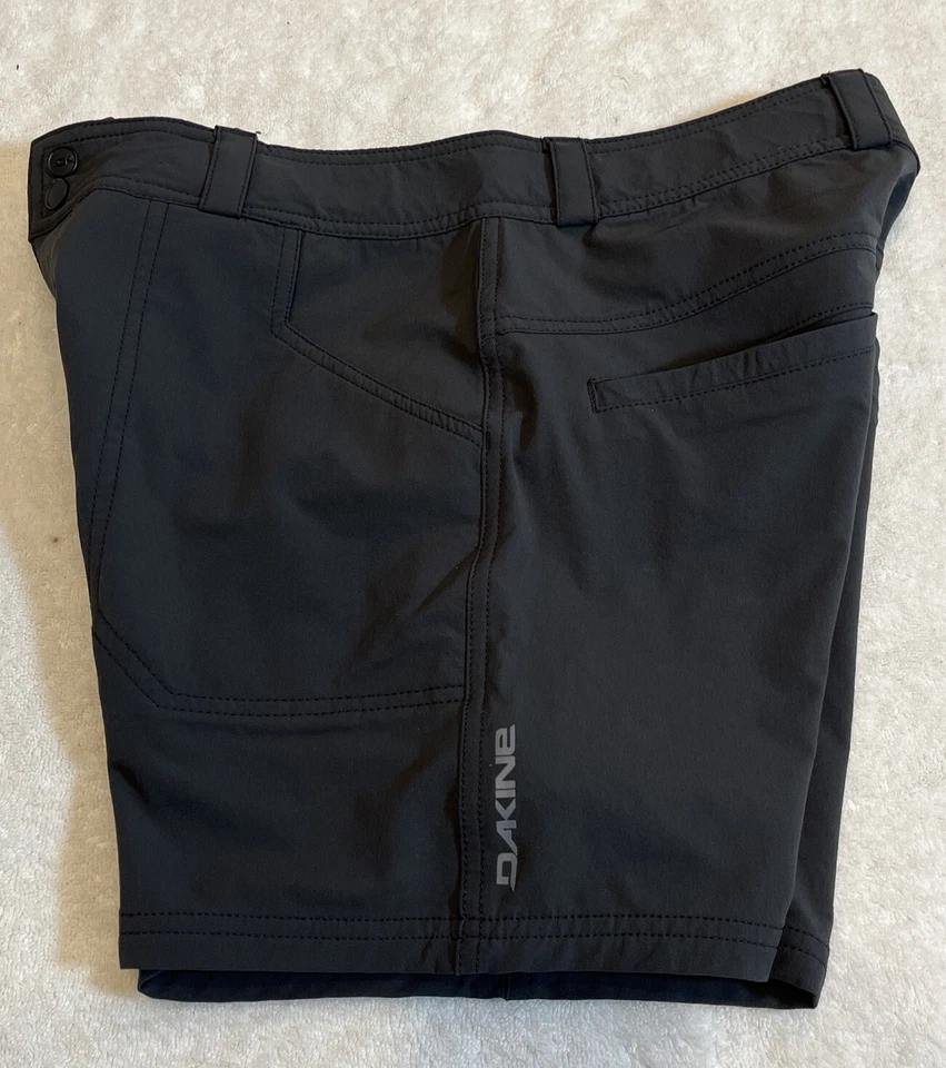 Curto Dakine Feminino Faye Mountain Ciclismo Acampamento Caminhada Cinza Tamanho Médio - Imagem 4 de 4