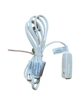 Axis 3-outlet grounded 8ft white extension cord