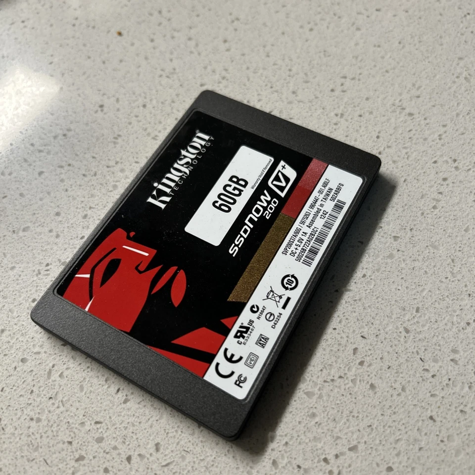 Kingston SSDNow 200 60GB SVP200S37A/60G SATA 2.5" SSD Hard Drive - Image 3 of 3