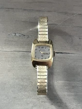 VINTAGE BULOVA ACCUTRON Tuning Fork Watch Gold Tone Square Case