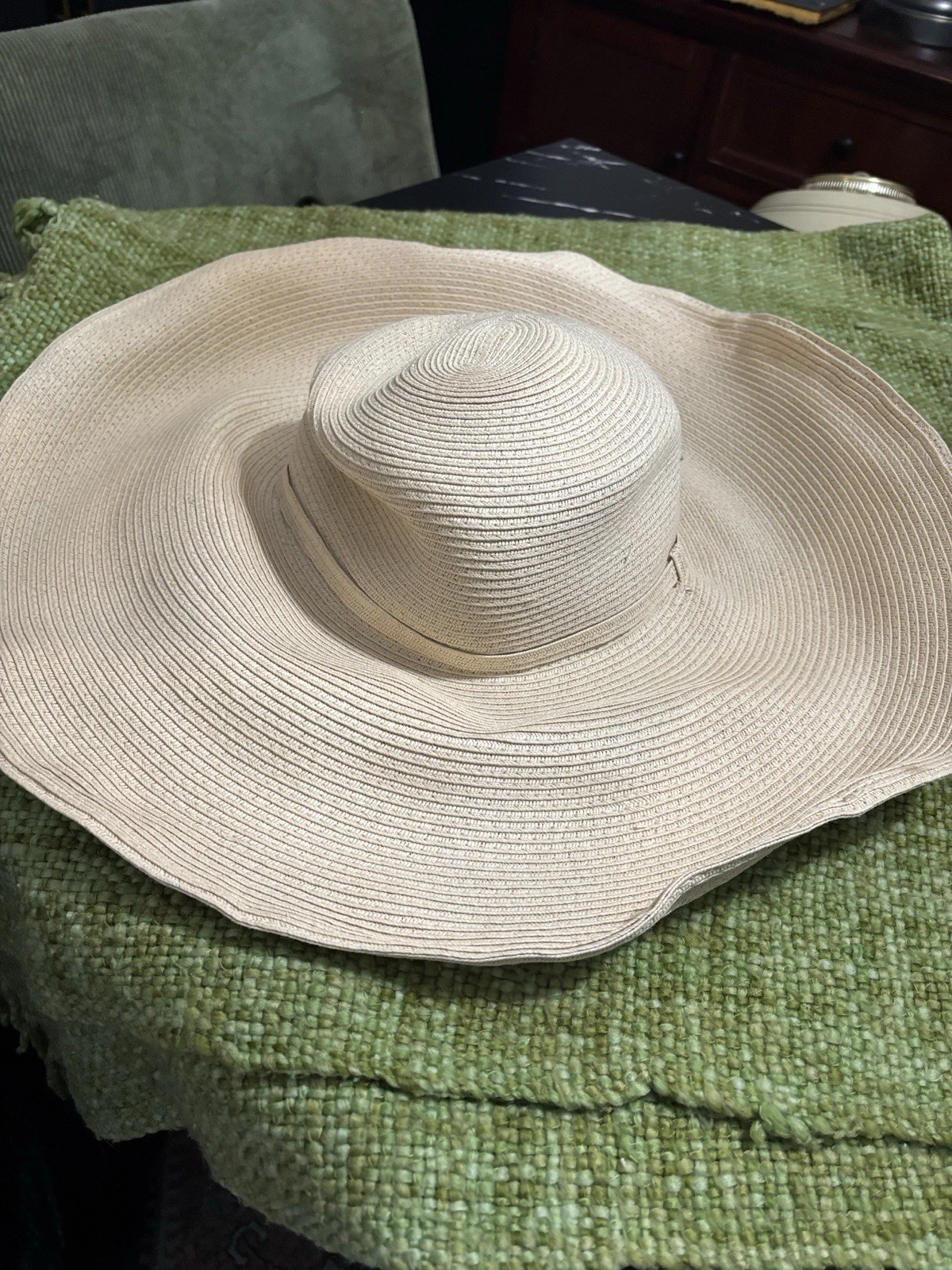 Goffex Women Wide Brim Sun Hat
Opens in a new window or tab