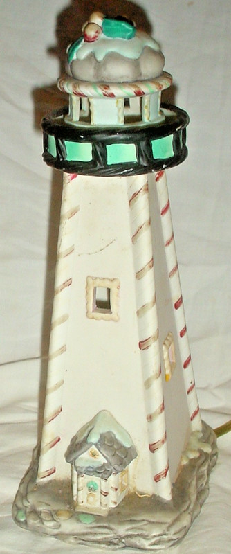 VTG CERAMIC LIGHTHOUSE NIGHTLIGHT CHRISTMAS PEPPERMINT STICKS HOLLY & BERRY 10"