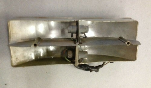 W12/   BMW 2000 neue Klasse Rücklicht Rückleuchte Lampenträger