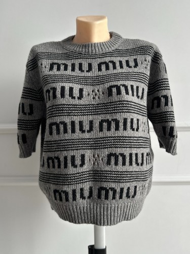 Miu Miu Women’s Gray Logo Cashmere Short Sleeve Sweater Size 36 ( S )
